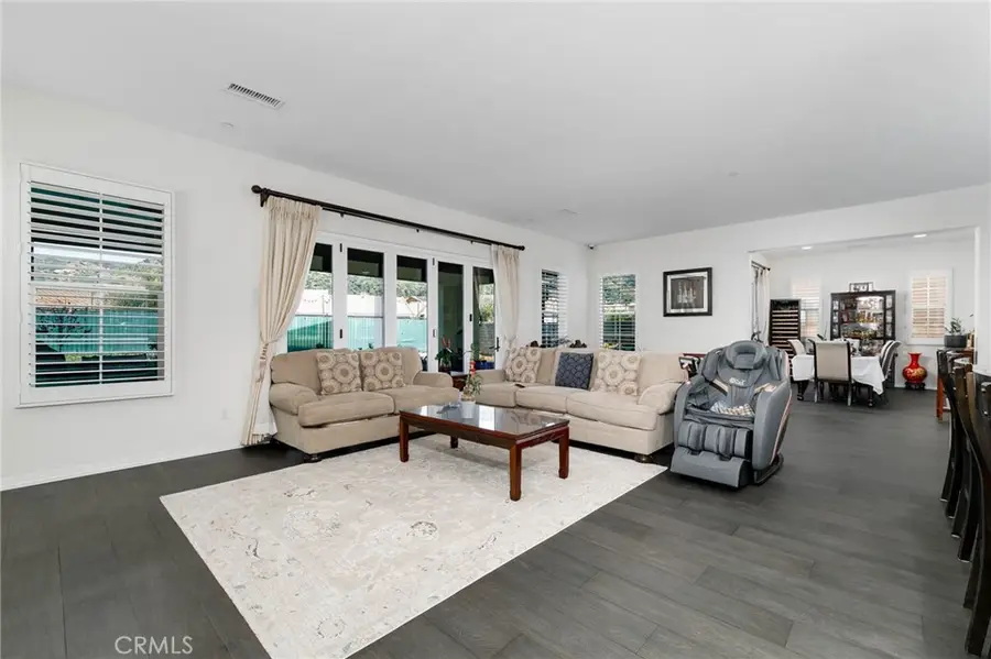 665 E Tangerine Street, Azusa, CA 91702 - #3