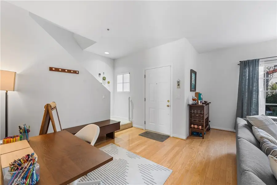 392 S Marengo #105, Pasadena, CA 91101 - #2