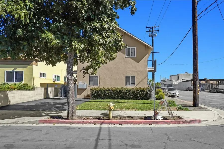 252 S 7th, Montebello, CA 90640 - #2