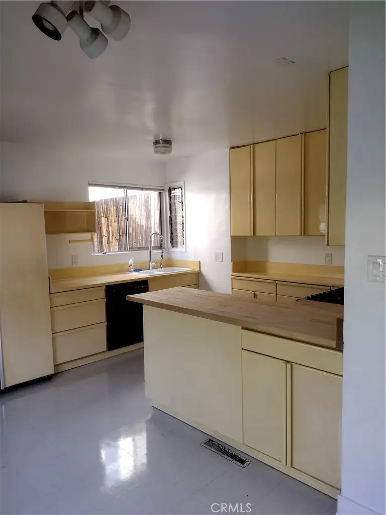 2226 Berkeley Ave, Los Angeles, CA 90026 - #2