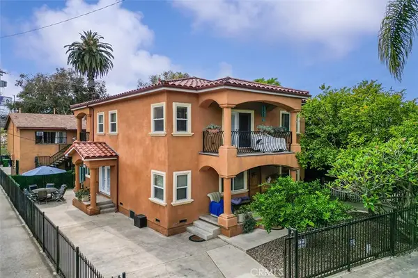 2516 Elsinore, Los Angeles, CA 90026