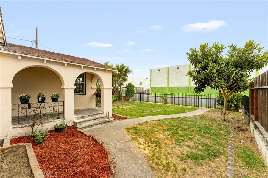 940 W 73rd, Los Angeles, CA 90044 - #2