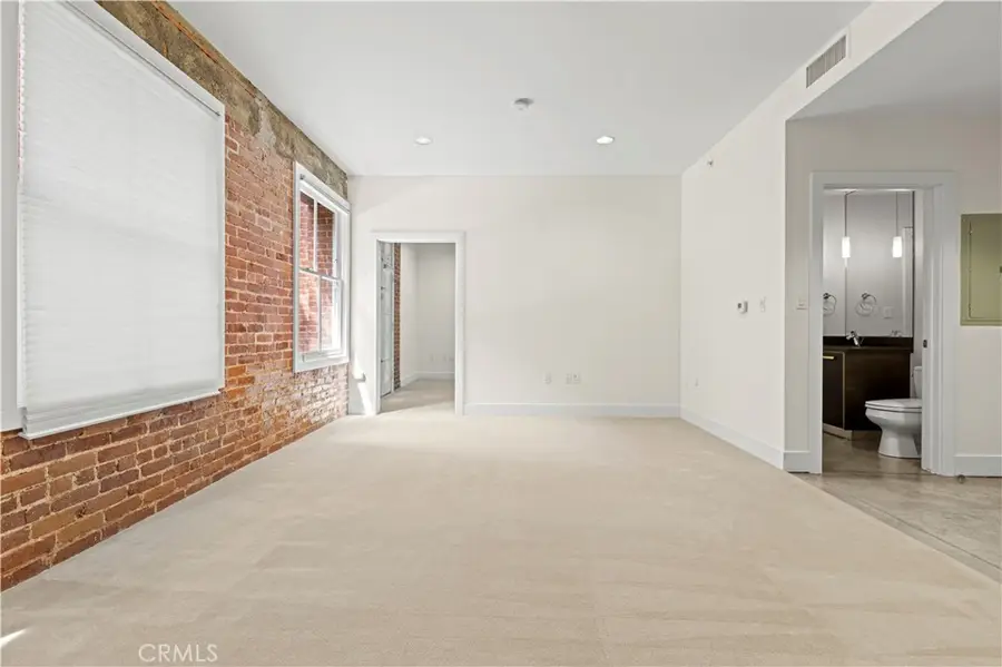 139 S Los Robles Ave #104, Pasadena, CA 91101 - #3