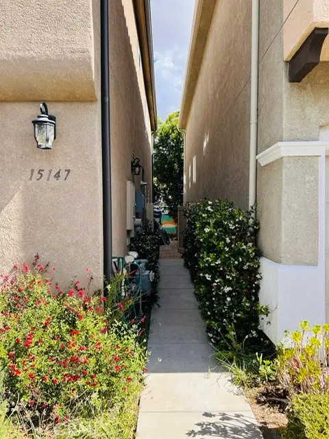 15147 W Fred, Van Nuys, CA 91405 - #2