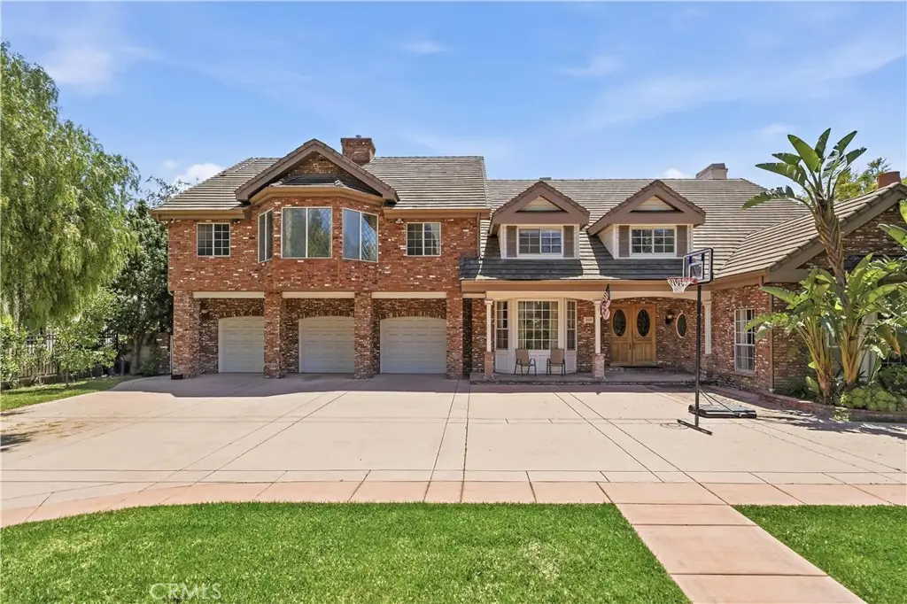200 W 24th Street, Upland, CA 91784 - #1