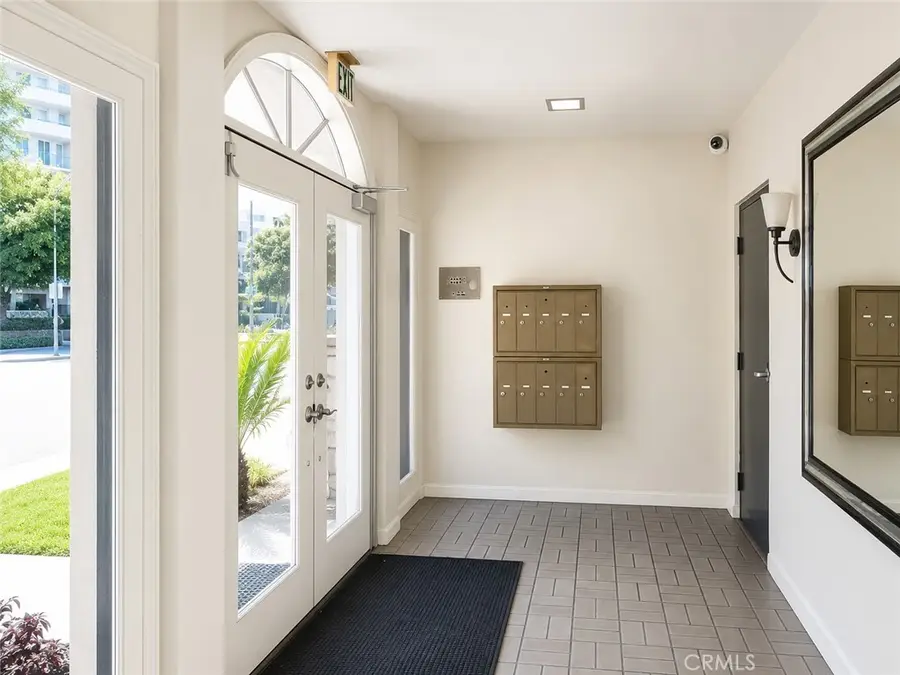 923 E Ocean #5, Long Beach, CA 90802 - #3
