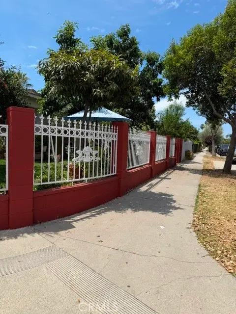 14800 Lanark, Panorama City, CA 91402