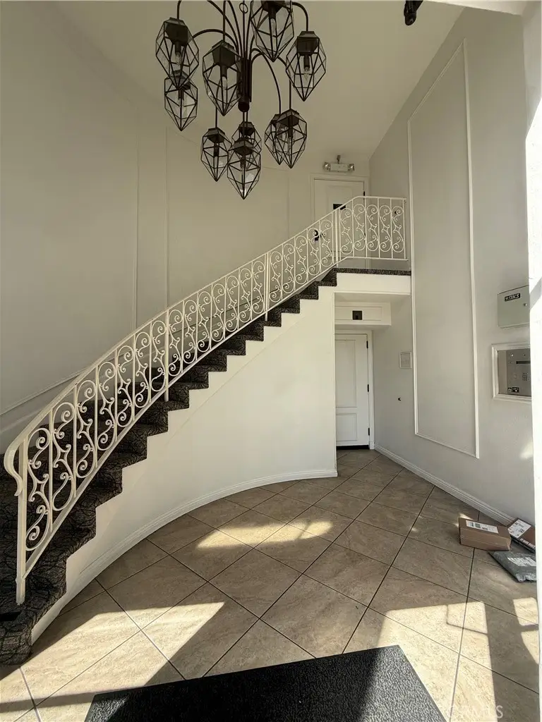 300 Cagney, Newport Beach, CA 92663 - #2
