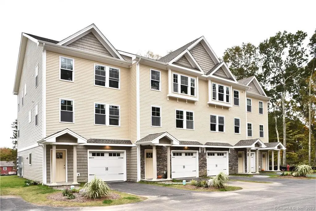 43 Village Crossing #43, Niantic, CT 06357 - Image #1