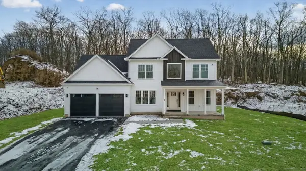 50 Rock Ridge Road, Manchester, CT 06040