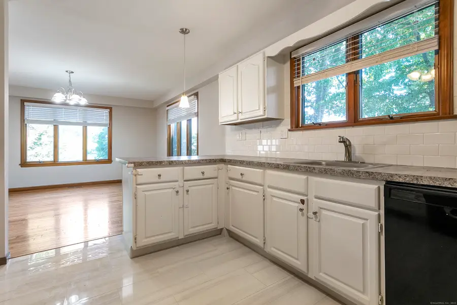 142 Chatham Terrace, Bridgeport, CT 06606 - Image #3