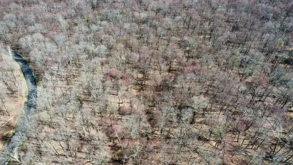 5 Weantinogue Lane, Kent, CT 06757