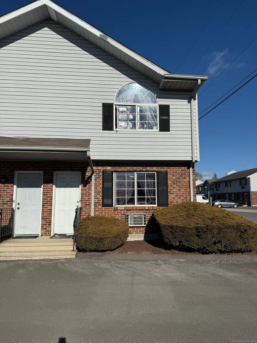 975 Meriden Road #APT 20, Waterbury, CT 06705 - Image #2
