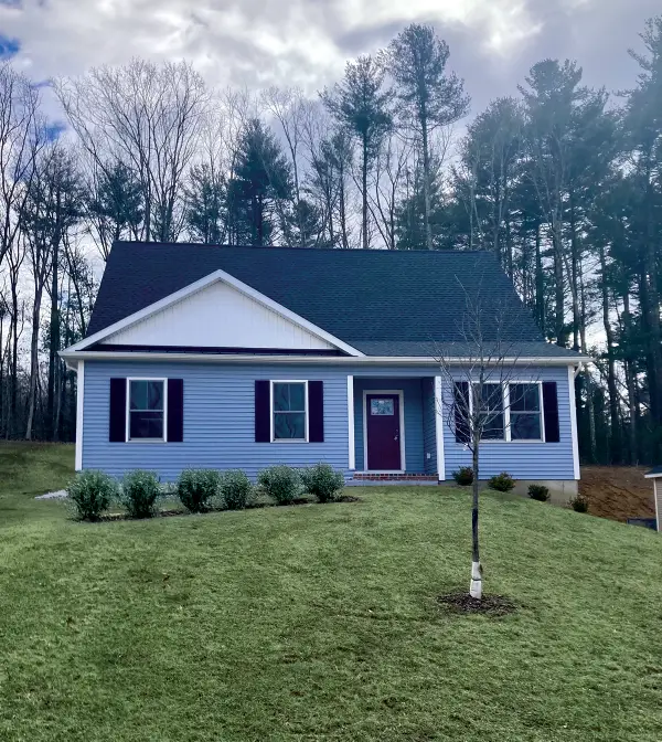 16 Jordan Lane, Colchester, CT 06415