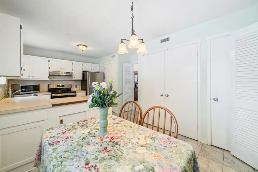 511 Heritage Village #B, Southbury, CT 06488 - #3