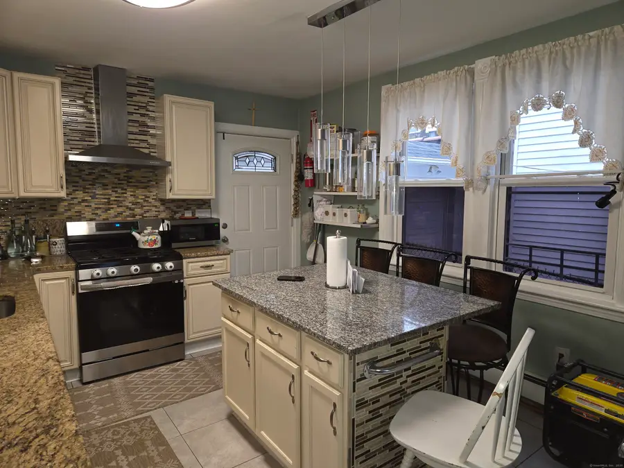 232 Hillside Avenue, Waterbury, CT 06710 - Image #3