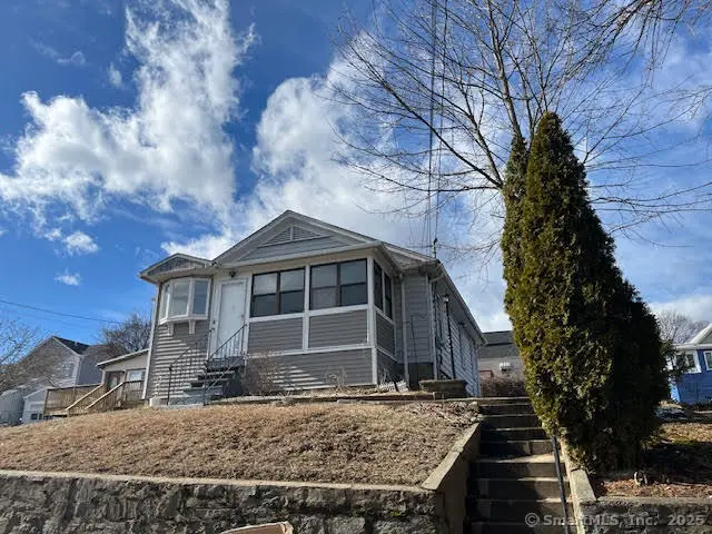 217 Hillcrest Road, Bridgeport, CT 06606 - Image #2
