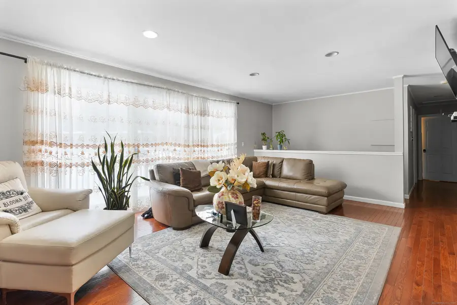 8 Stonecrop Road, Norwalk, CT 06851 - Image #2