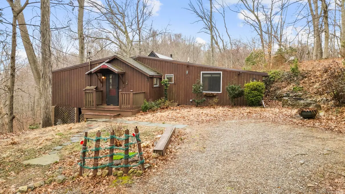 683 Berkshire Road, Southbury, CT 06488 - Image #1