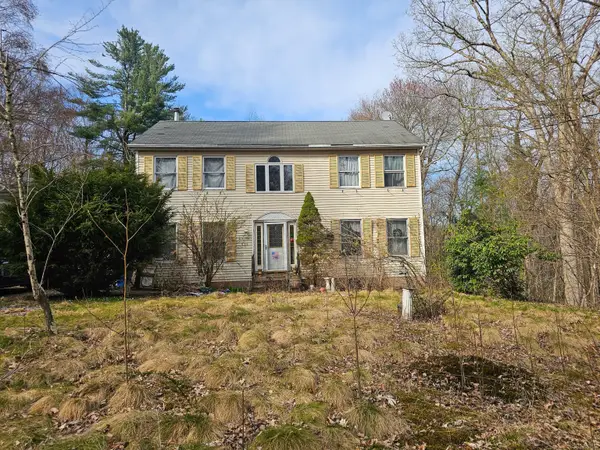 935 Gaylord Mountain Road, Hamden, CT 06518