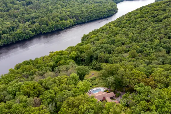 409 Northrop Street, Bridgewater, CT 06752