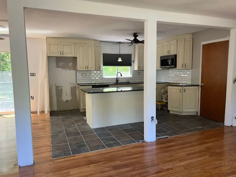 132 Walkley Drive, Southington, CT 06489 - Image #3