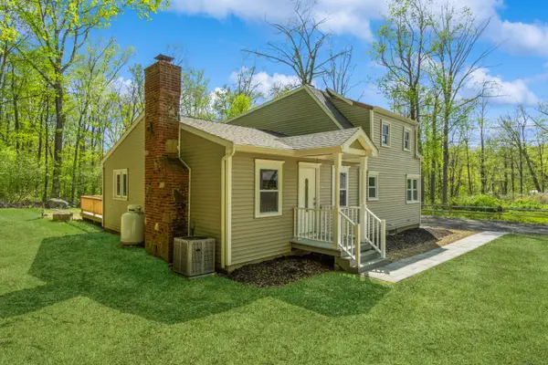 13 Jeanette Street, Monroe, CT 06468