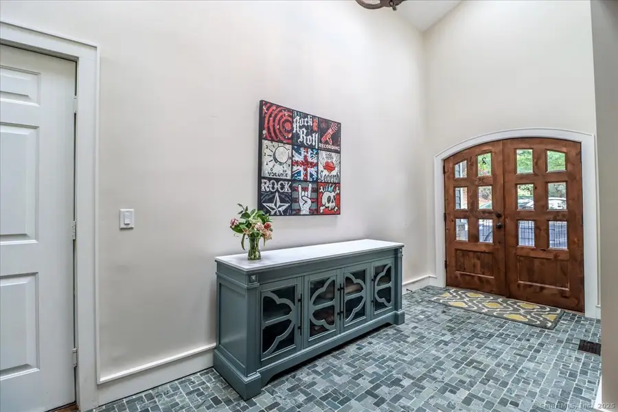 550 Barrack Hill Road, Ridgefield, CT 06877 - Image #2