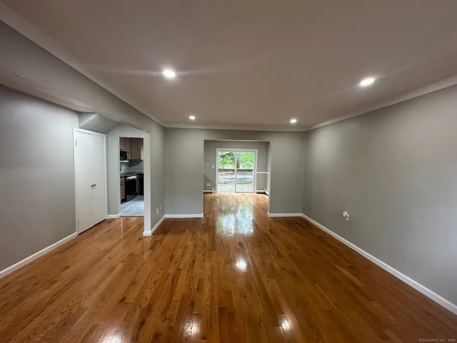 200 Woodmont Avenue #APT 100, Bridgeport, CT 06606 - Image #2