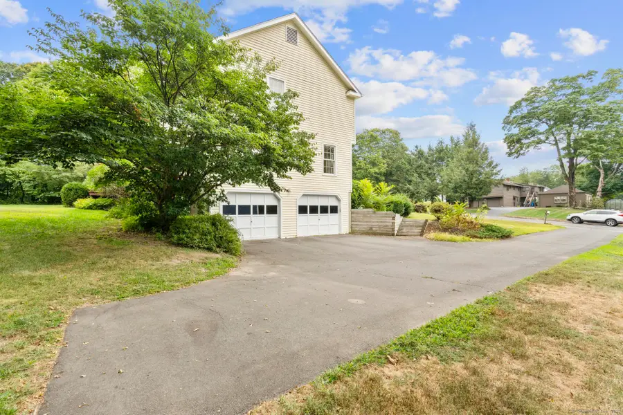 6 Crossbow Lane, Monroe, CT 06468 - Image #2