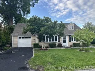 16 Neponsit Street, Stamford, CT 06902 - Image #1