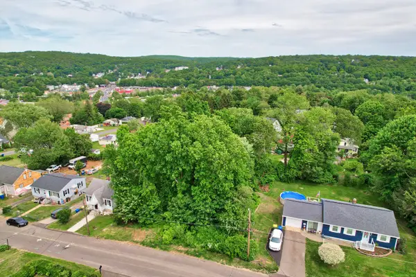 90 Chester Avenue, Waterbury, CT 06704