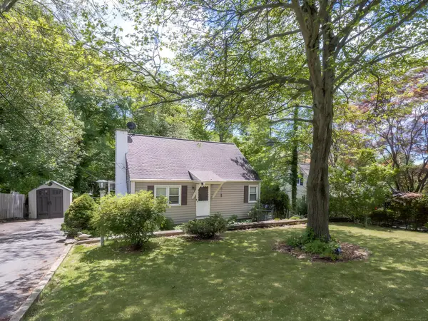 13 Joemar Road, Norwalk, CT 06854