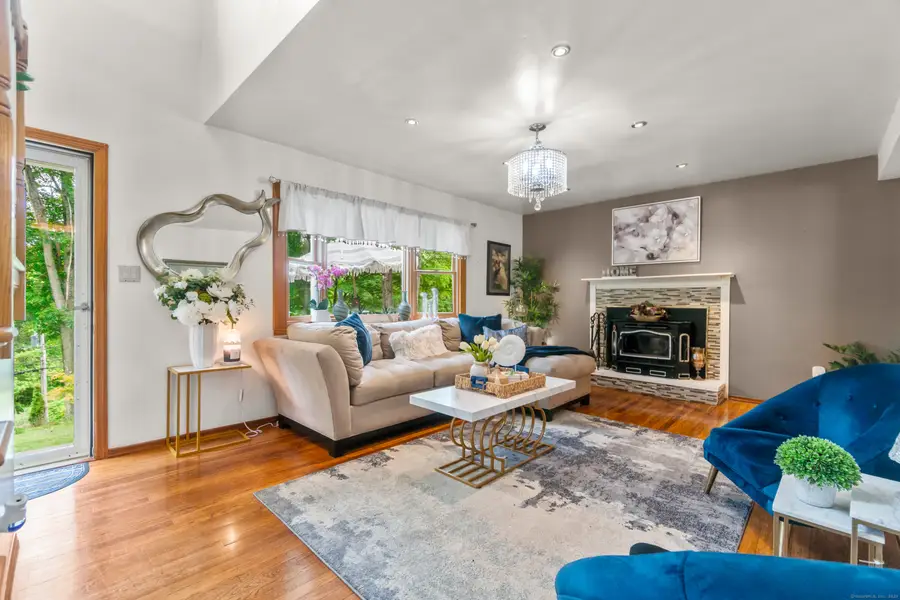 30 Hi Barlow Road, Newtown, CT 06470 - Image #3