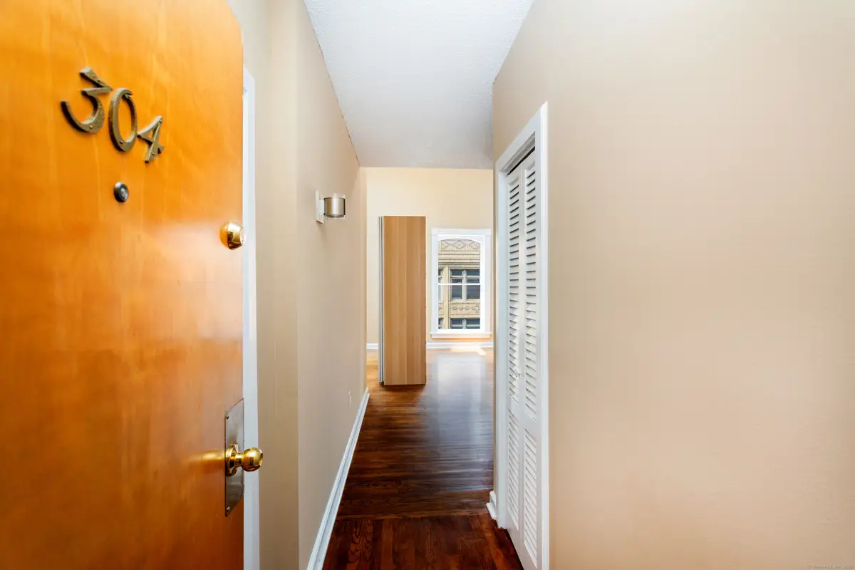 118 Washington Street #APT 304, Norwalk, CT 06854 - Image #1
