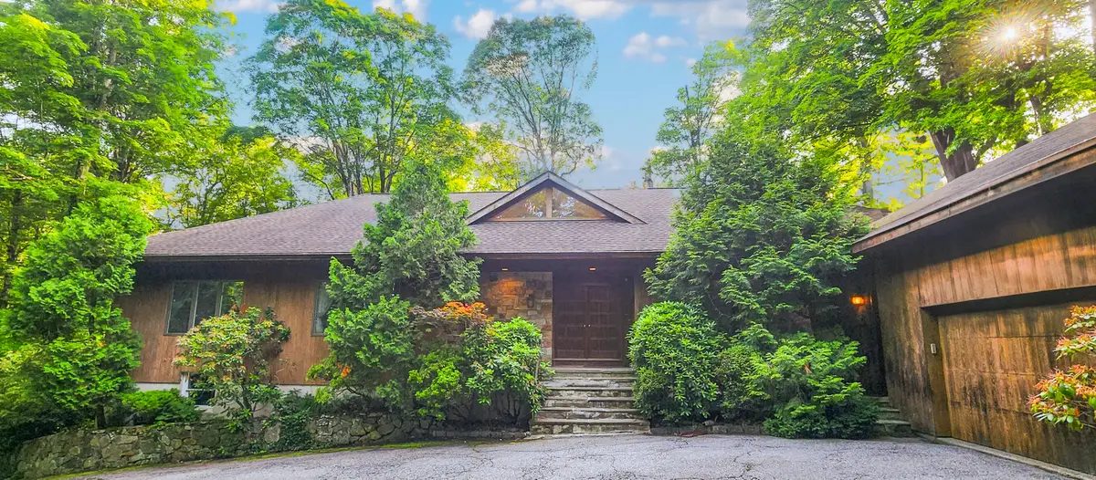 518 Woodbine Road, Stamford, CT 06903 - Image #1