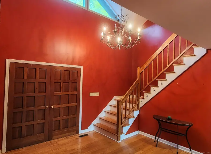 518 Woodbine Road, Stamford, CT 06903 - Image #3