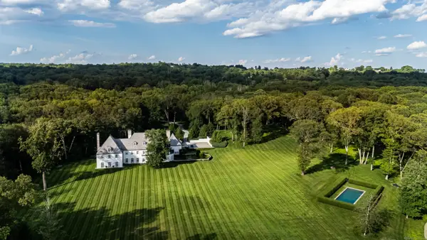 104 Dans Highway, New Canaan, CT 06840