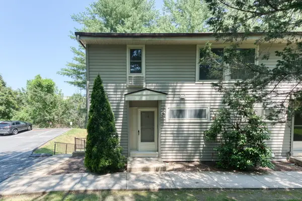 118 Sheraton Lane #118, Norwich, CT 06360