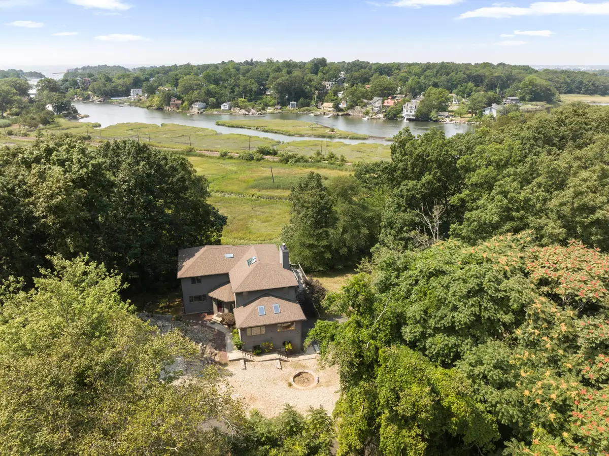 18 Spice Bush Lane, Branford, CT 06405 - Image #1