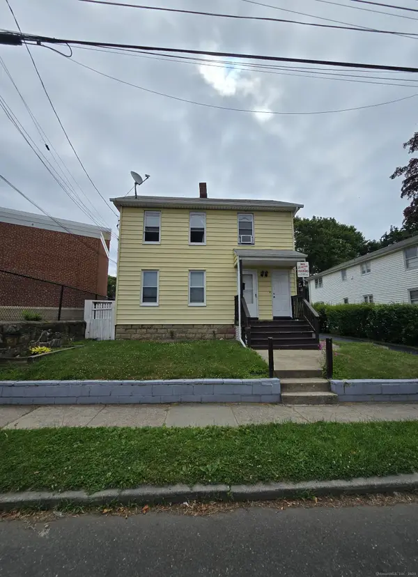 528 Soundview Avenue, Stratford, CT 06615