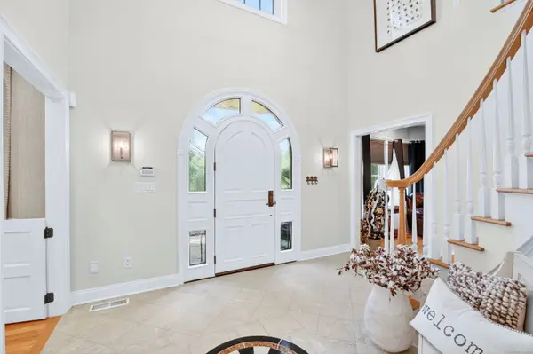 99 Carriage Lane, Roxbury, CT 06783