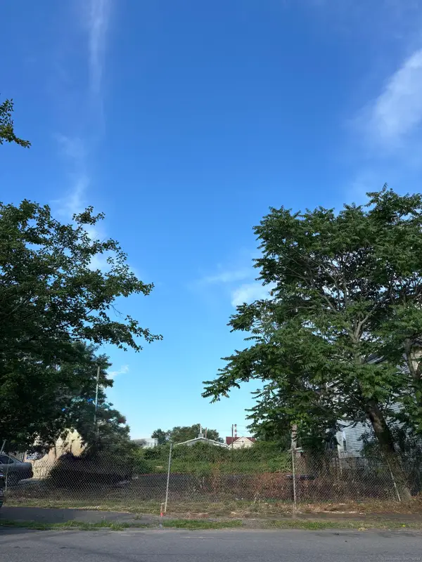 150 Clinton Avenue, Bridgeport, CT 06605