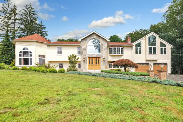 40 Walnut Street, Monroe, CT 06468