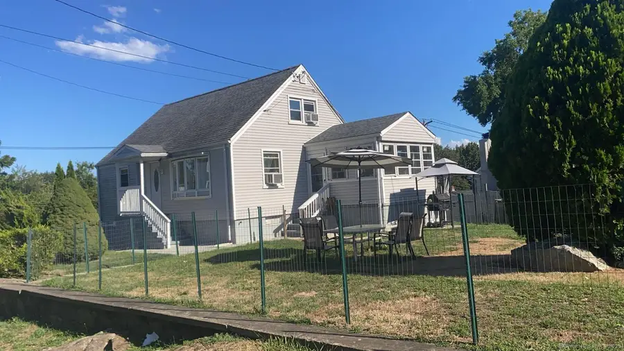 15 Edwards Street, Bridgeport, CT 06606 - Image #3