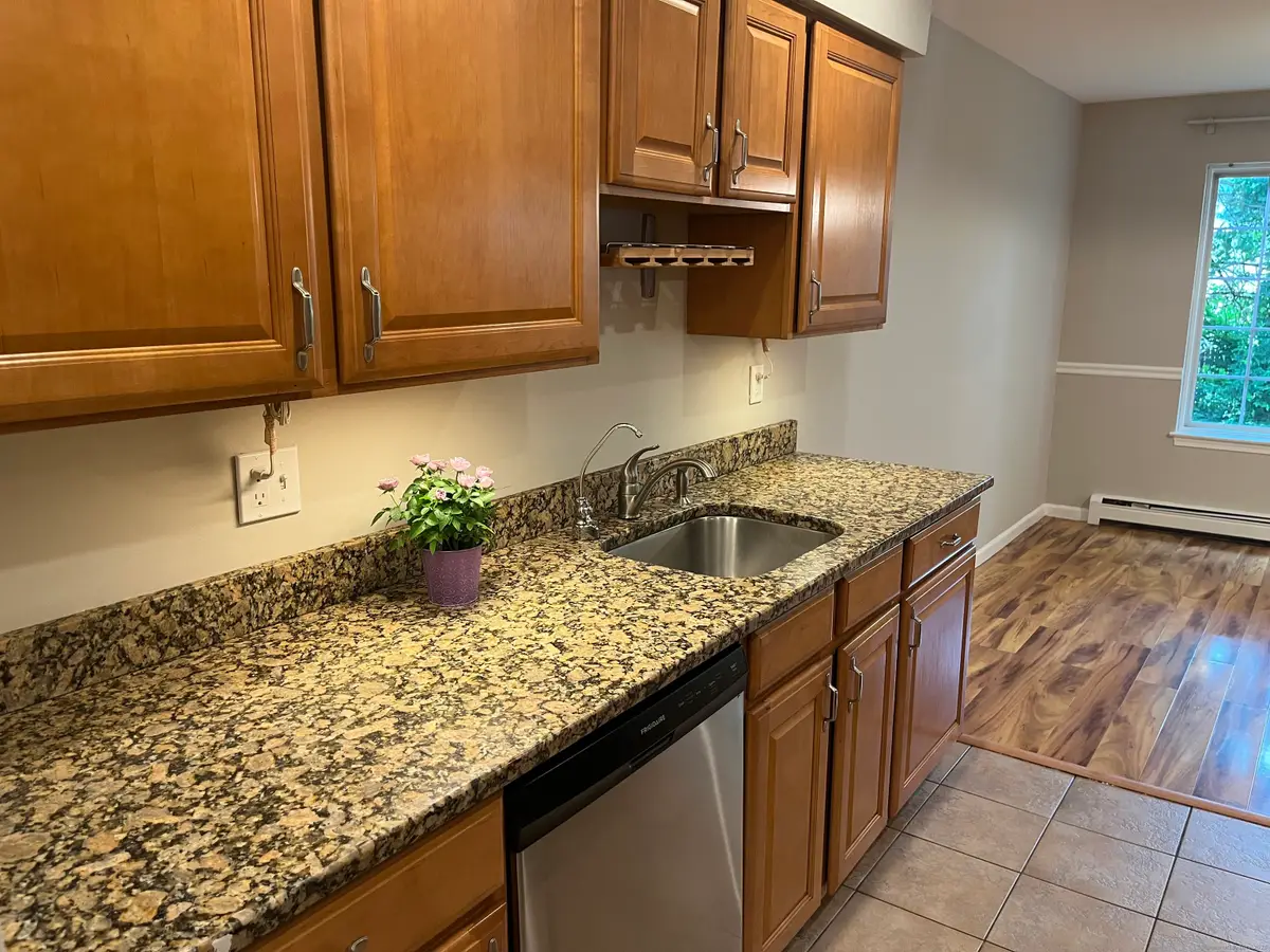 2955 Madison Avenue #APT 40, Bridgeport, CT 06606 - Image #1