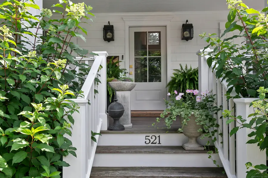 521 Lake Avenue, Bridgeport, CT 06605 - #2