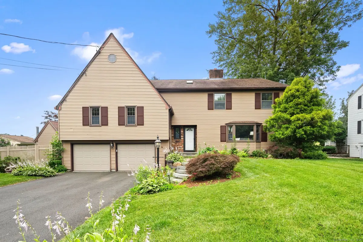 39 Pheasant Hill Drive, West Hartford, CT 06107 - Image #1