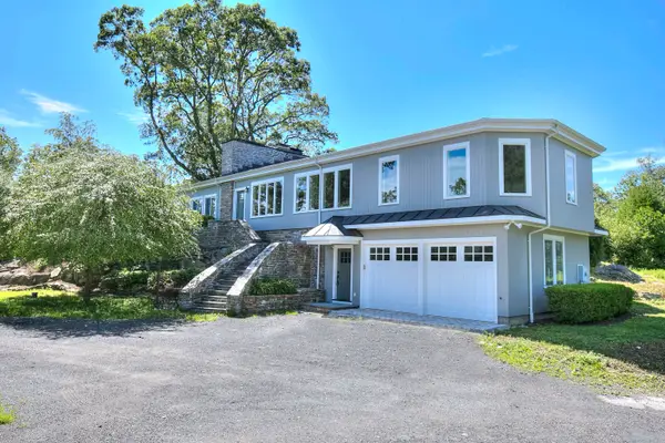 27 Rogues Ridge, Weston, CT 06883