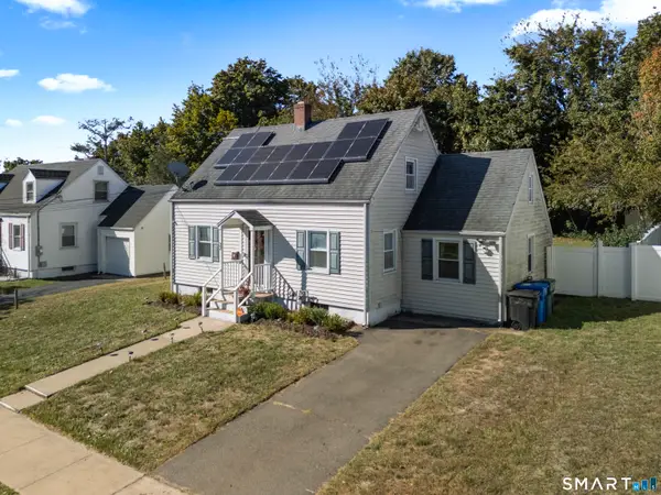 32 Sunset Road, Hamden, CT 06518